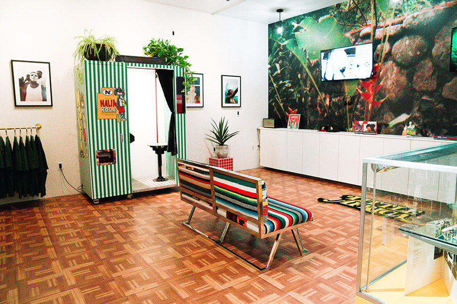 NALIA Commemorative — A pop-up souvenir shop encompassing the entrepreneurial spirit of shopkeepers found throughout predominantly Black & Brown neighborhoods.