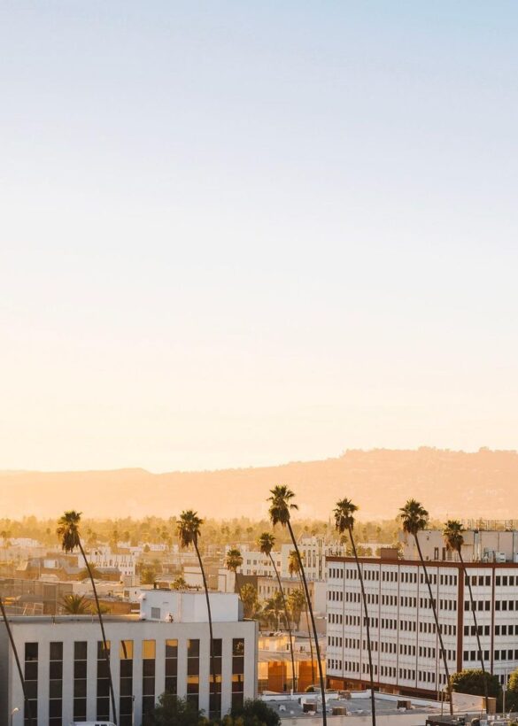 City view with background of mountains