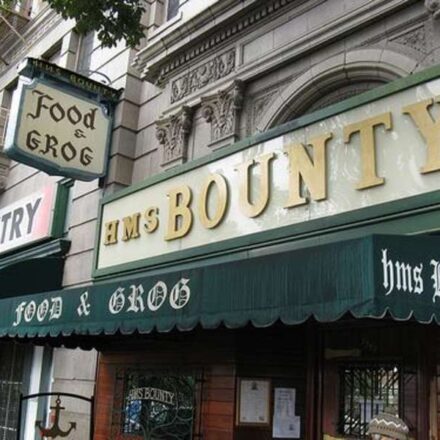 Picture of outside of hms bounty bar