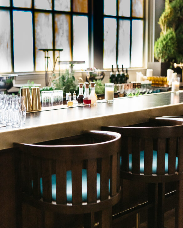 Picture of the bar table