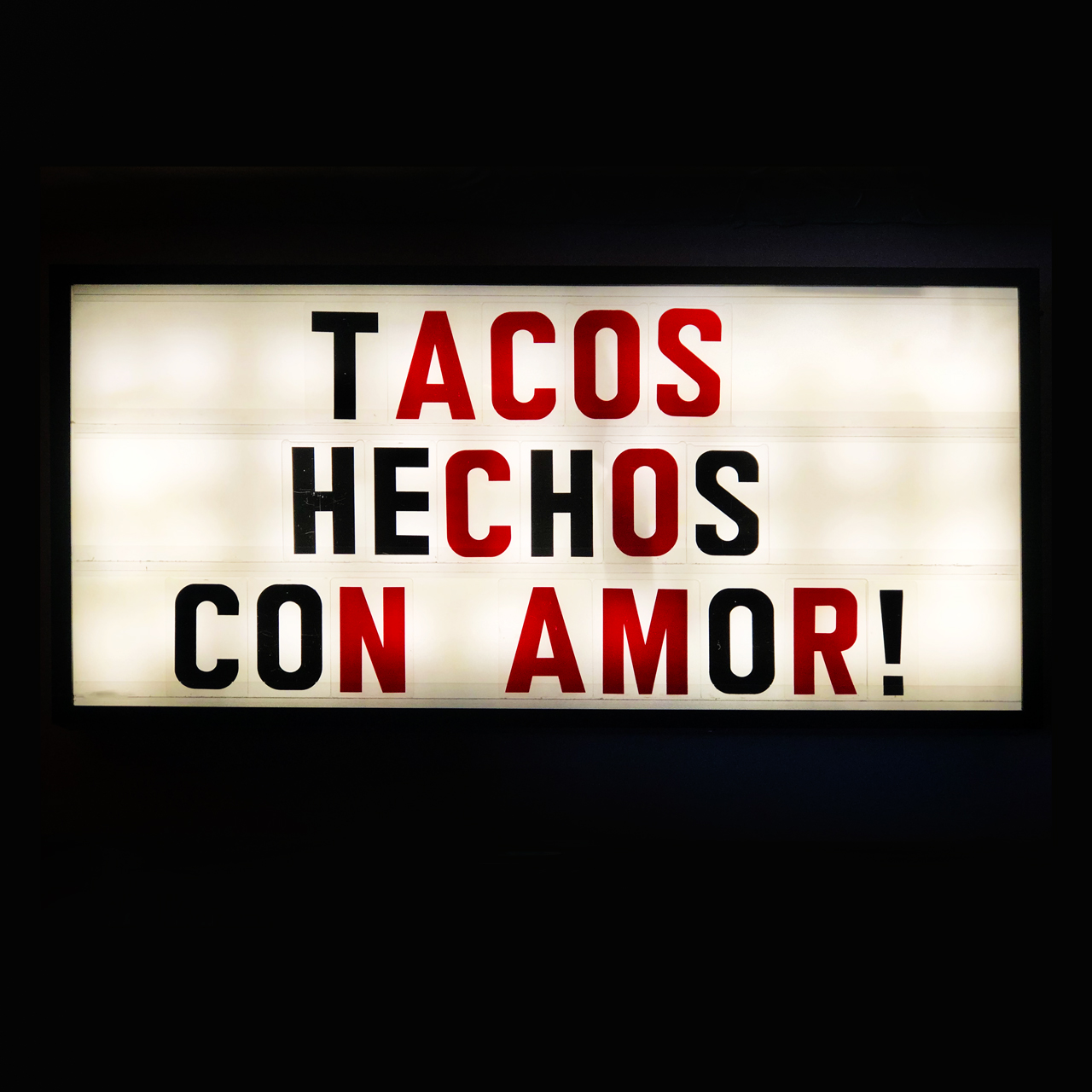 Picture with quote Tacos Hechos Con Amor!