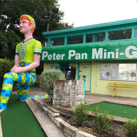 Peter pan mini-garden with big statue