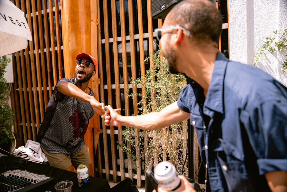 Dj saying hello to a fan